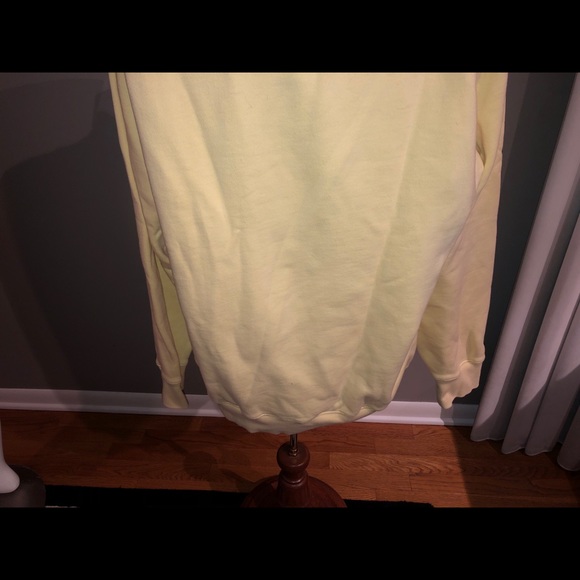 Men’s Yellow original penguin sweatshirt. size xl - Picture 7 of 9